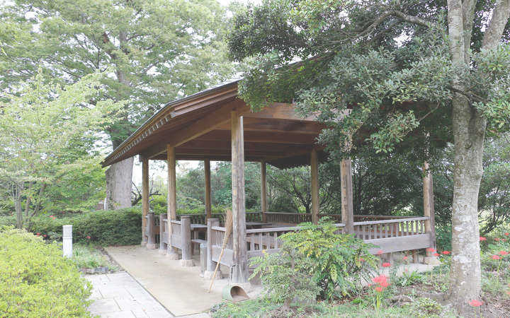 東屋（休憩所）